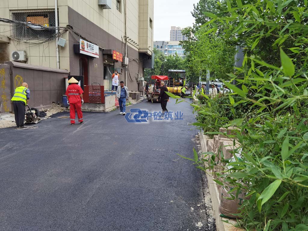 西安白改黑沥青道路施工验收标准,这5点现场实拍告诉你(图2) 配图